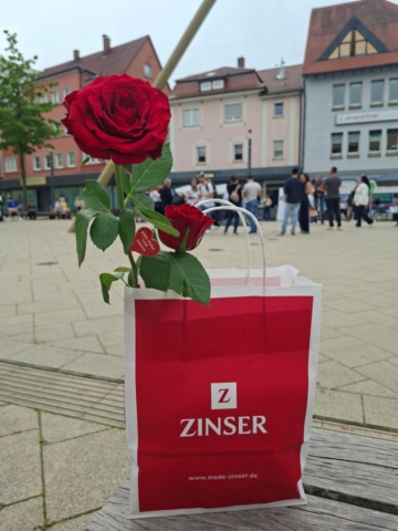 2026-05-10_VOS HS-Rose-Zinsertüte2